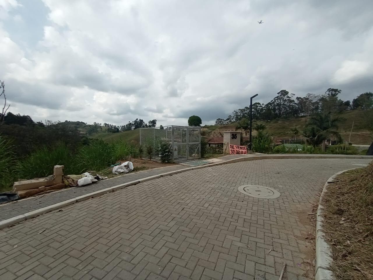 Lote en condominio guarne rionegro 1919 mts. — Guarne /antioquia), Medellín
