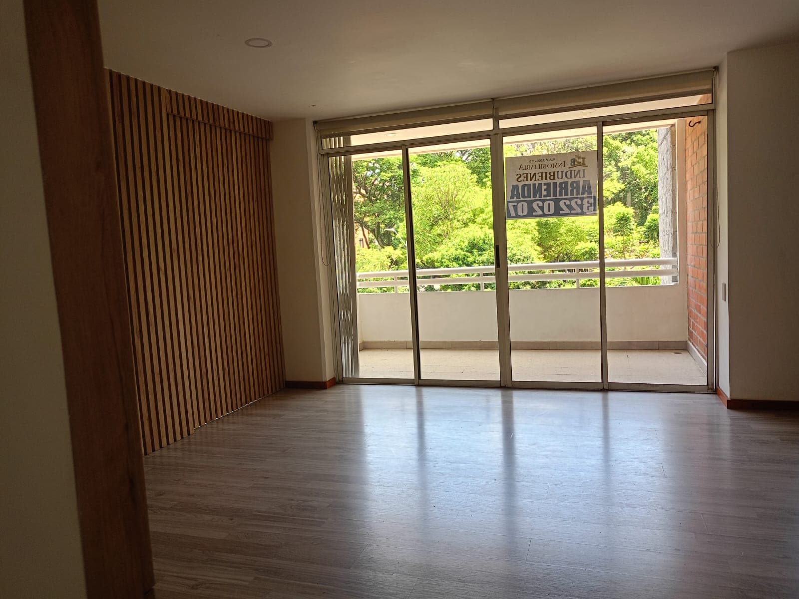 Apartamento en segundo parque de laureles medellín — Laureles Segundo Parque, Medellín