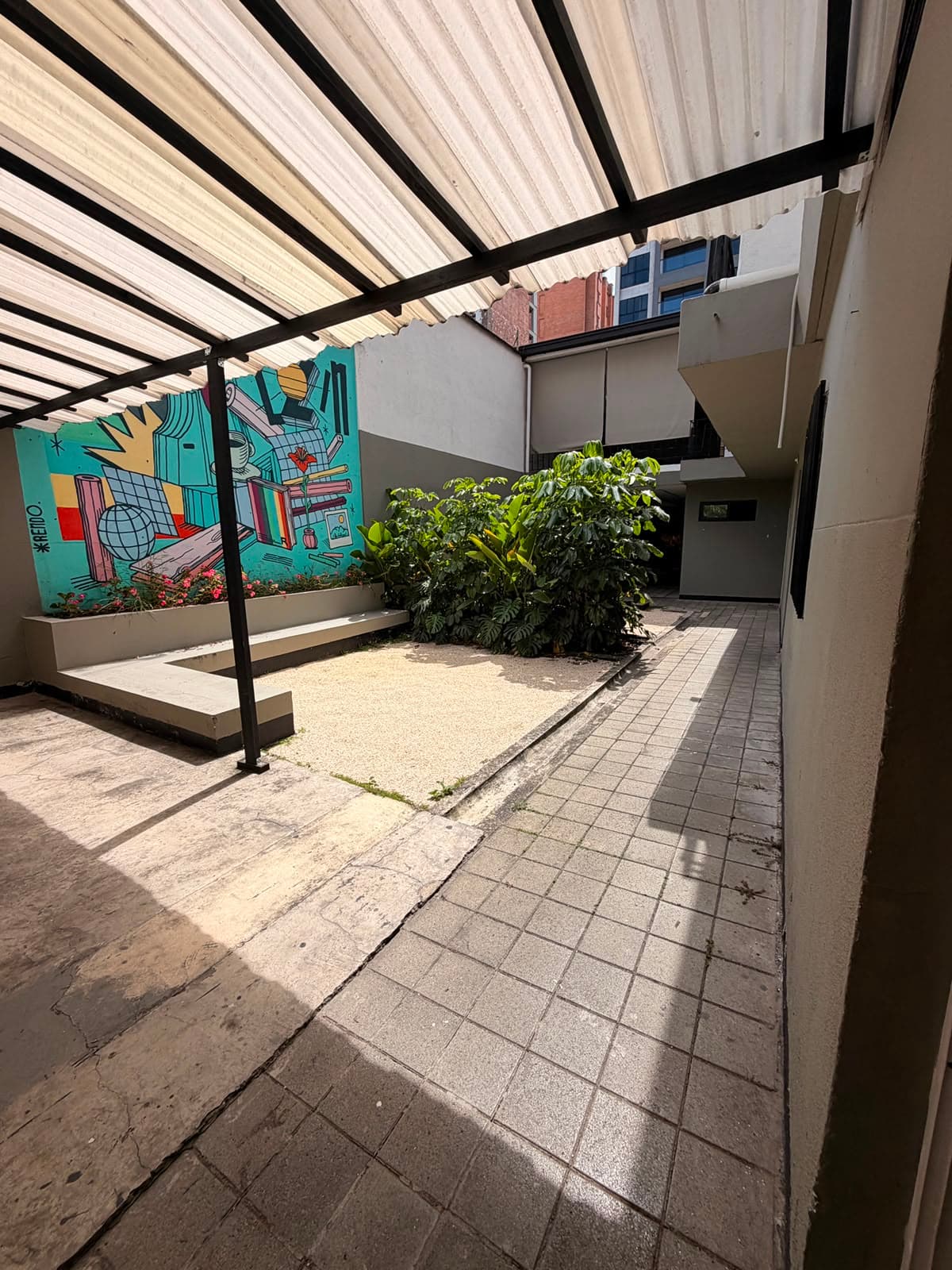 Casa en venta en laureles-medellin — Laureles Segundo Parque, Medellín