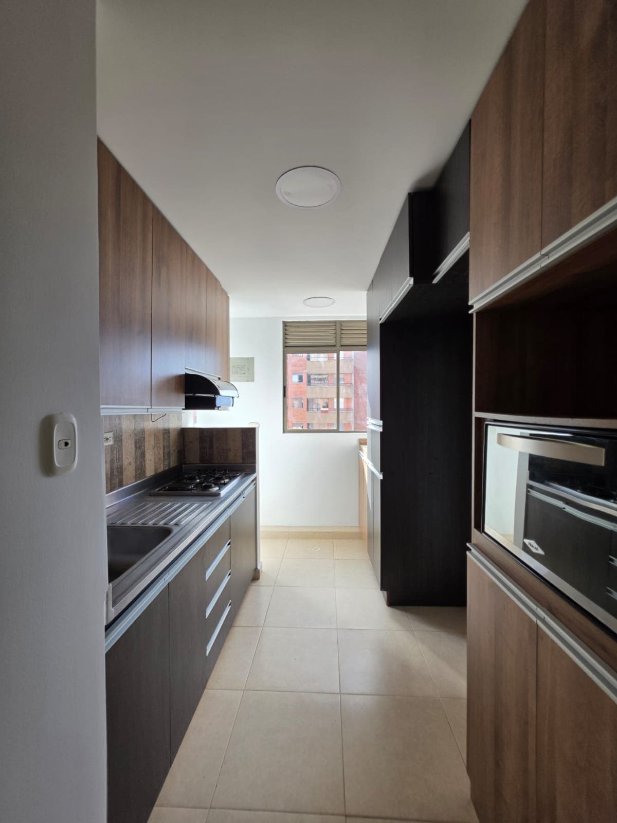 Apartamento en loma del indio san diego — Loma Del Indio, Medellín